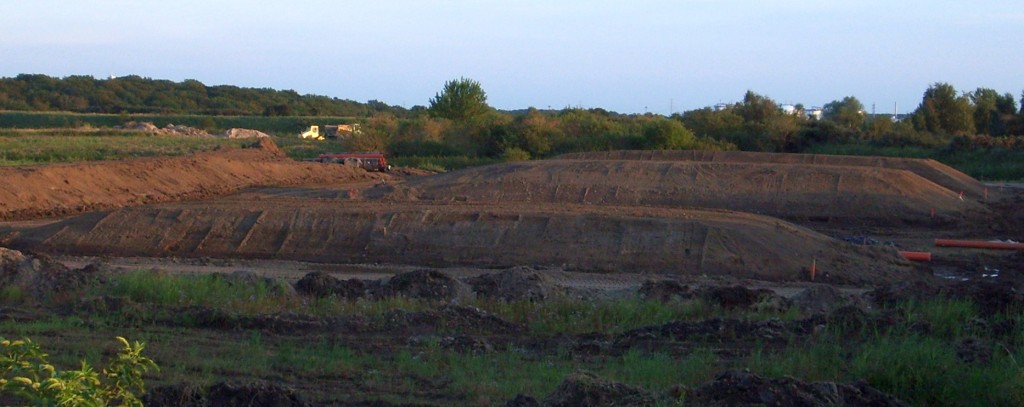Dredged Materials in Dike Construction - Cross Dams