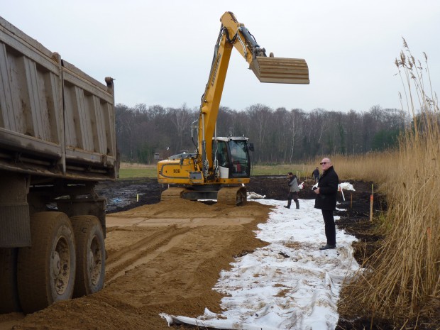 DredgDikes Pilot Dike Under Construction3